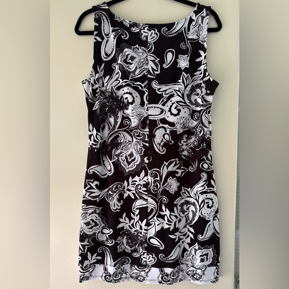 NWOT WHBM Border Trim Shift Dress - Picture 3 of 8